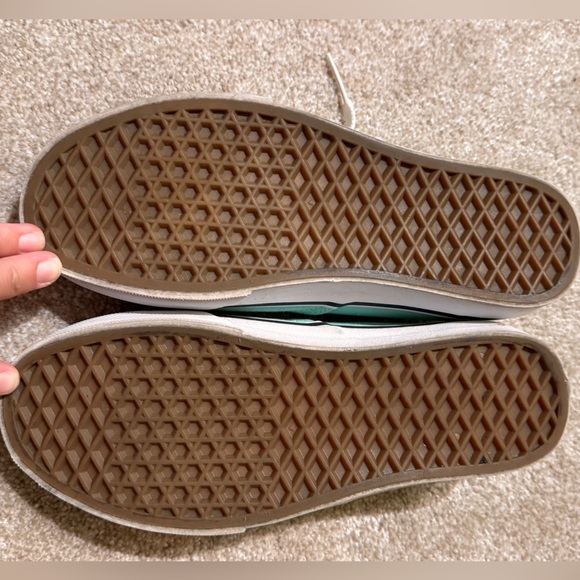 Vans - Picture 3 of 3